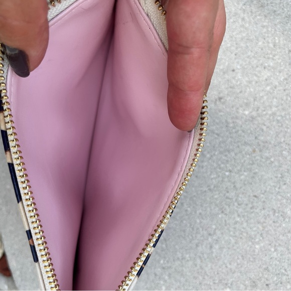 Kate Spade New York patent leather animal print, leather lining, gold-tone Zip - Picture 6 of 11